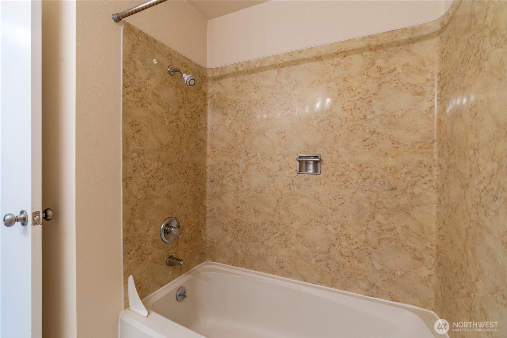 230 Sw Clark St C203 Property Photo 15