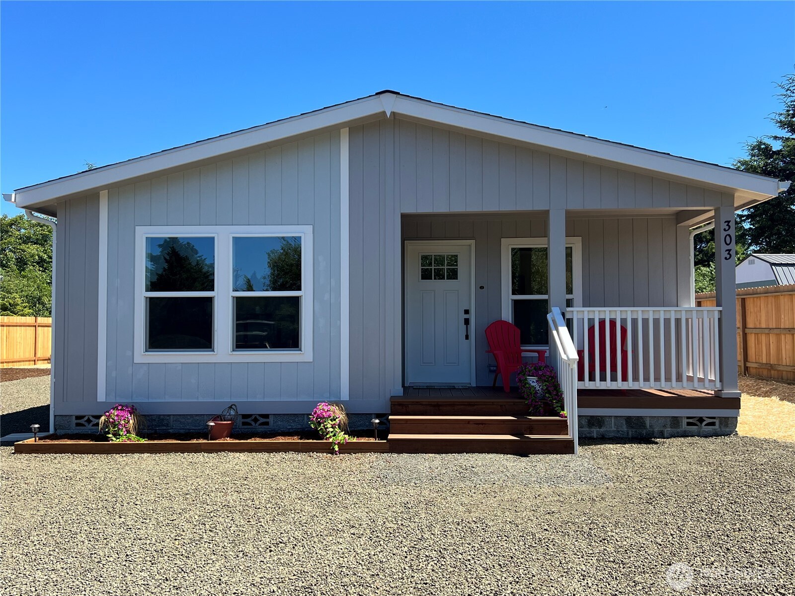 303 N Wynoochee Drive Property Photo 1