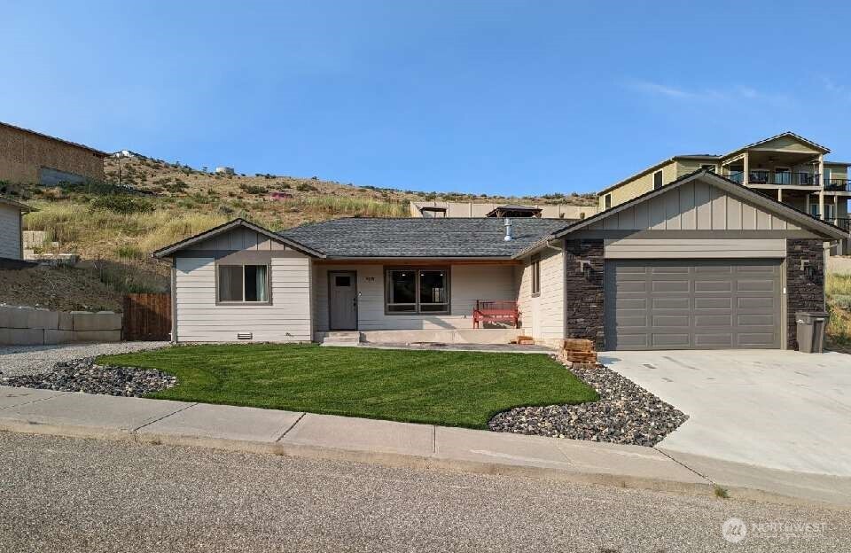 9978 Saska Way Property Photo 1
