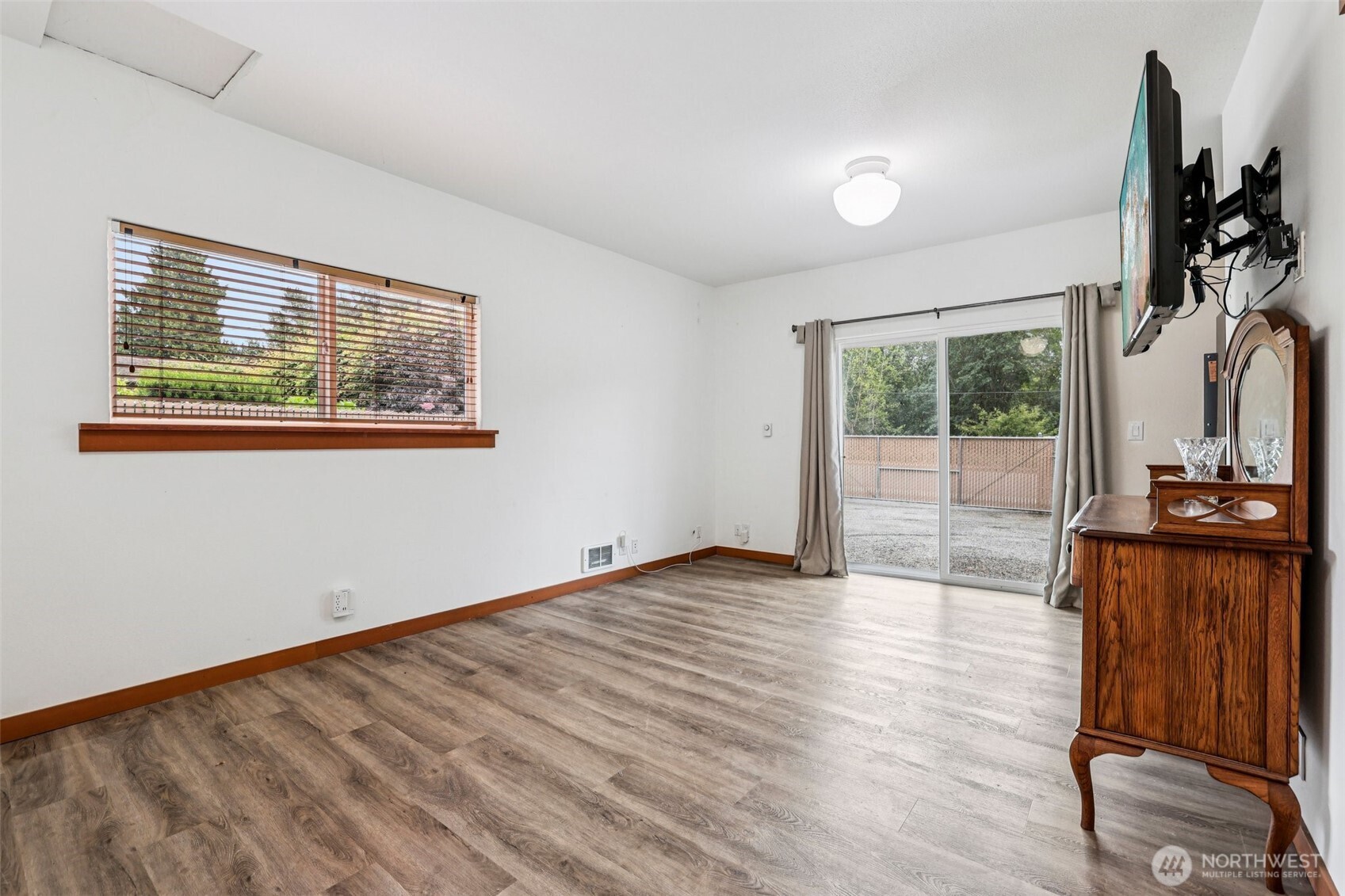 8329 20th Street Property Photo 33