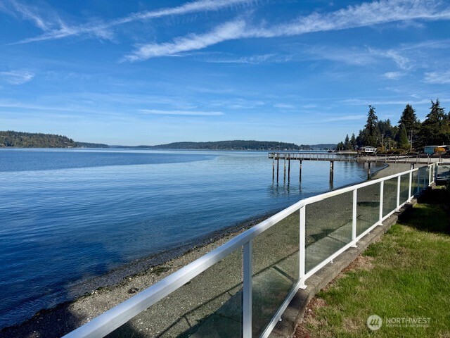 3538 Beach Drive Property Photo 15