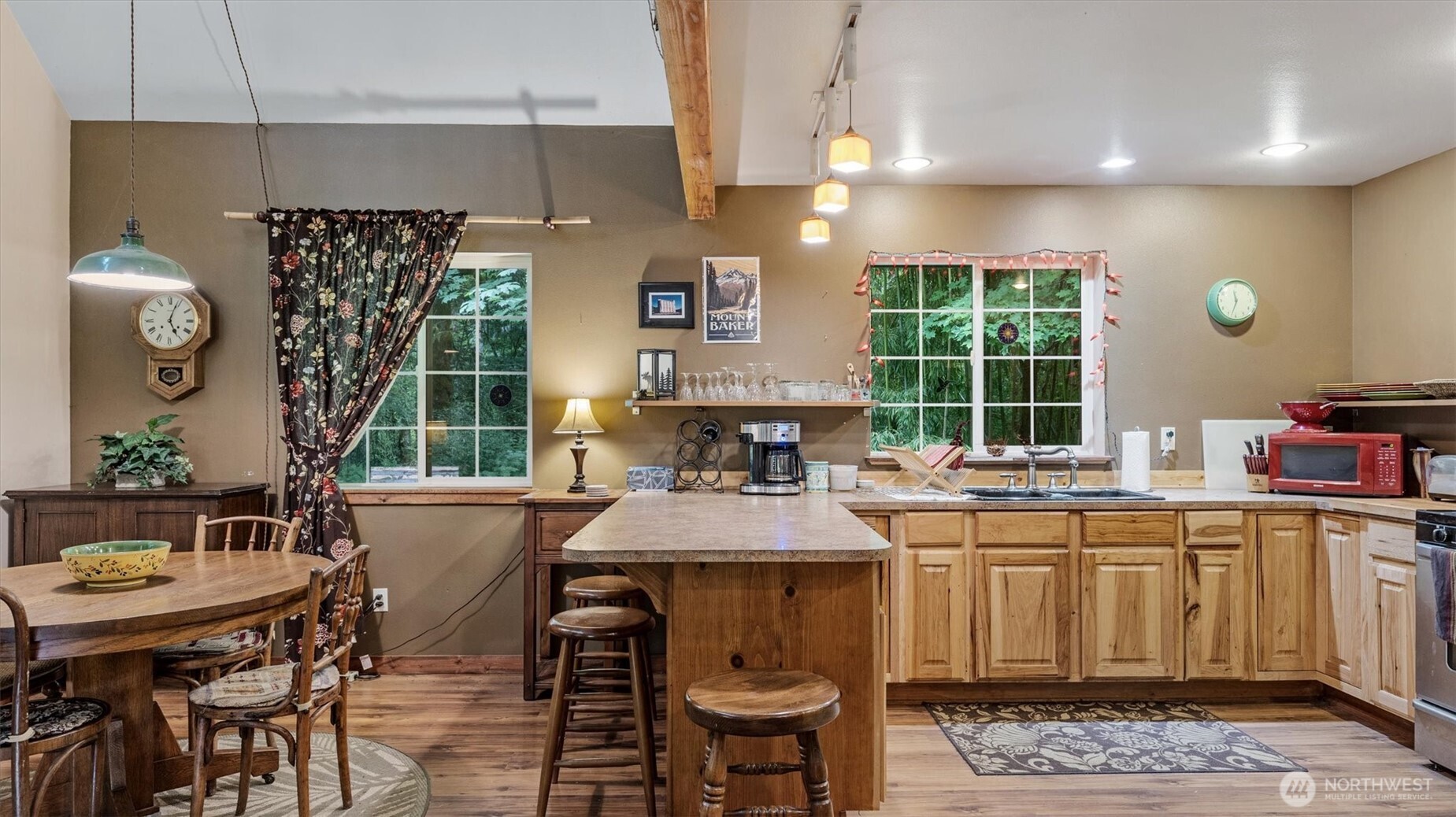 7595 Pressentin Court Property Photo 11