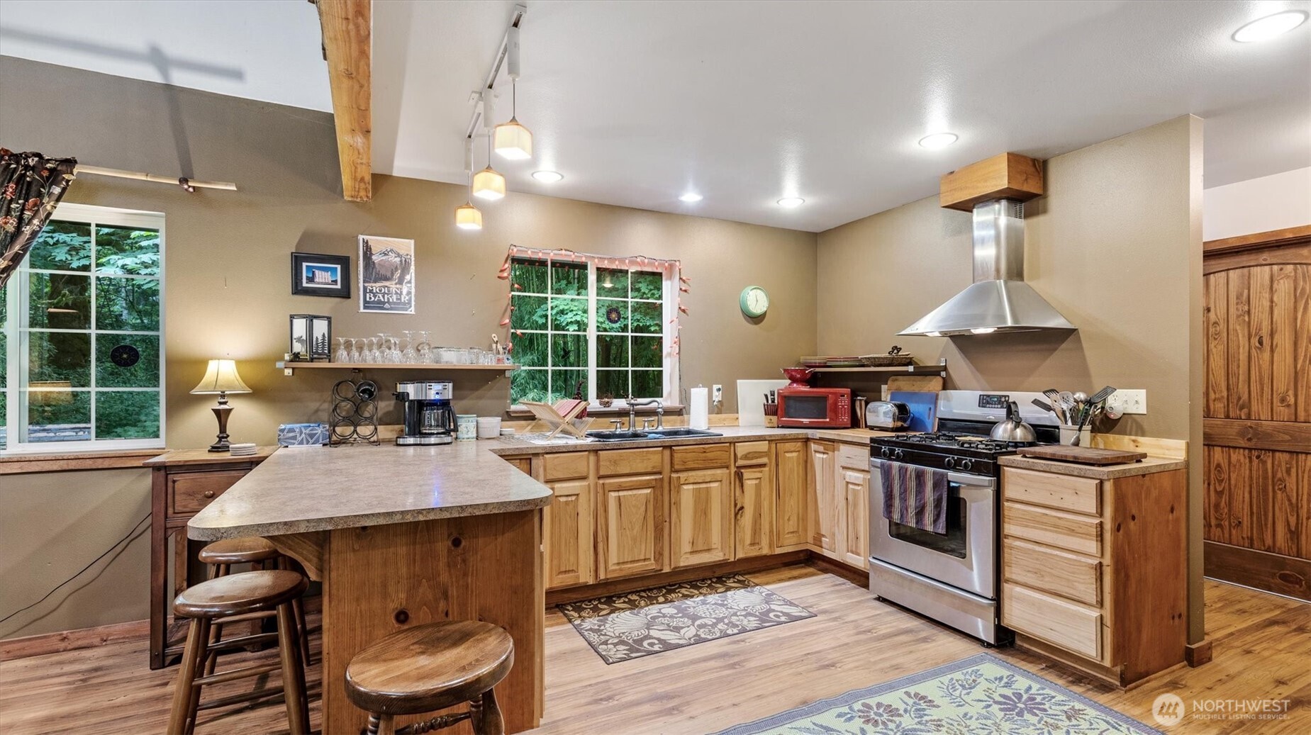 7595 Pressentin Court Property Photo 12