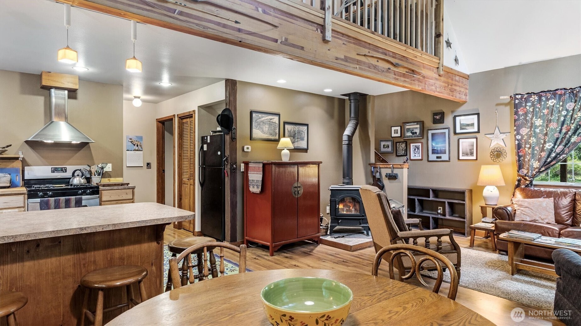 7595 Pressentin Court Property Photo 16