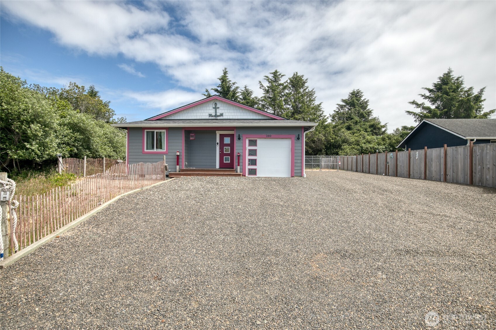 280 Captains Court Property Photo 2