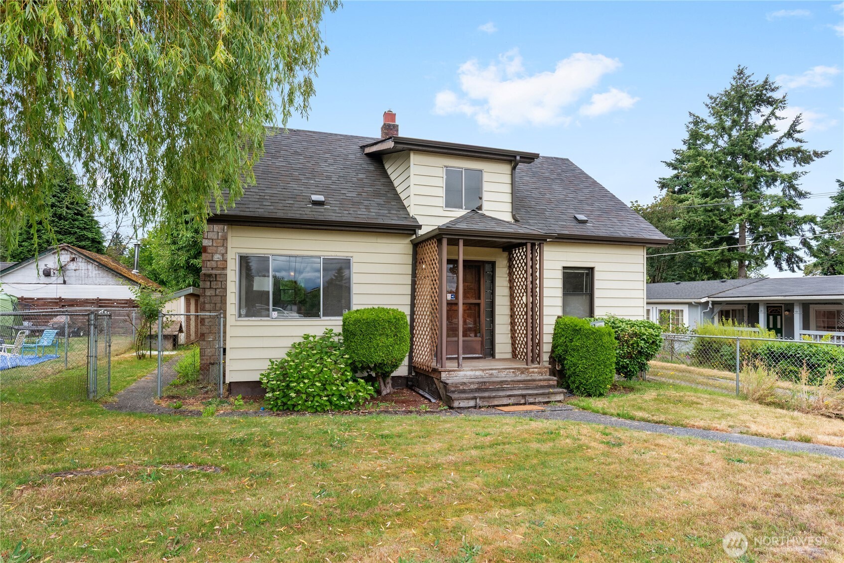 10045 1st Avenue Property Photo 1