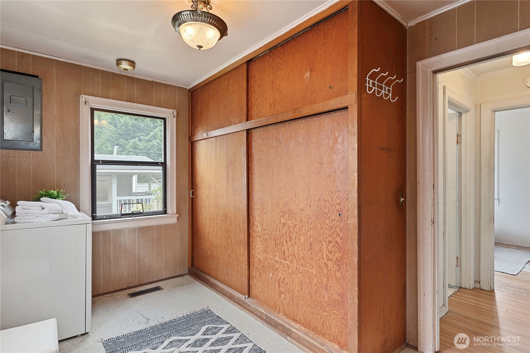 10045 1st Avenue Property Photo 14