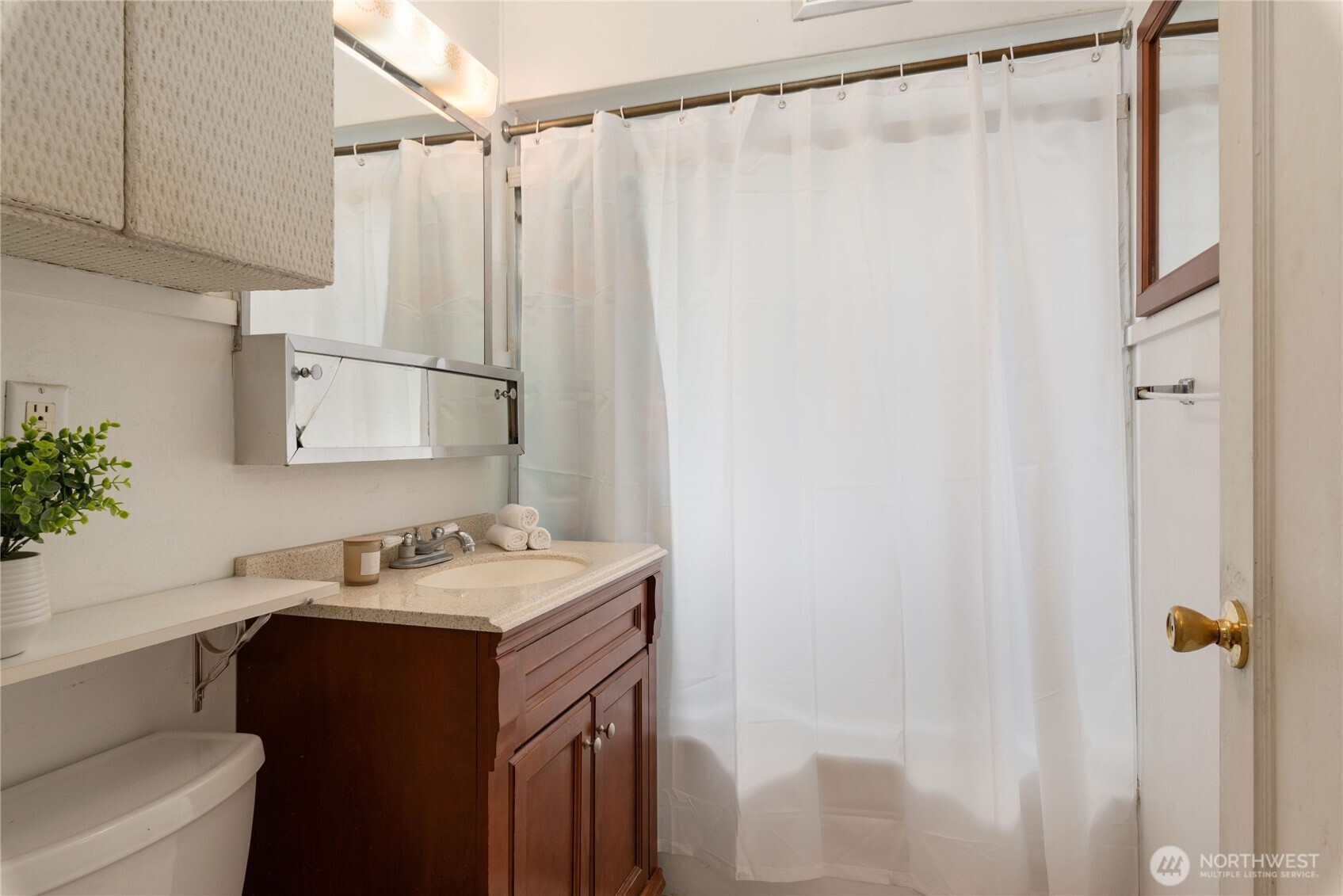 10045 1st Avenue Property Photo 15