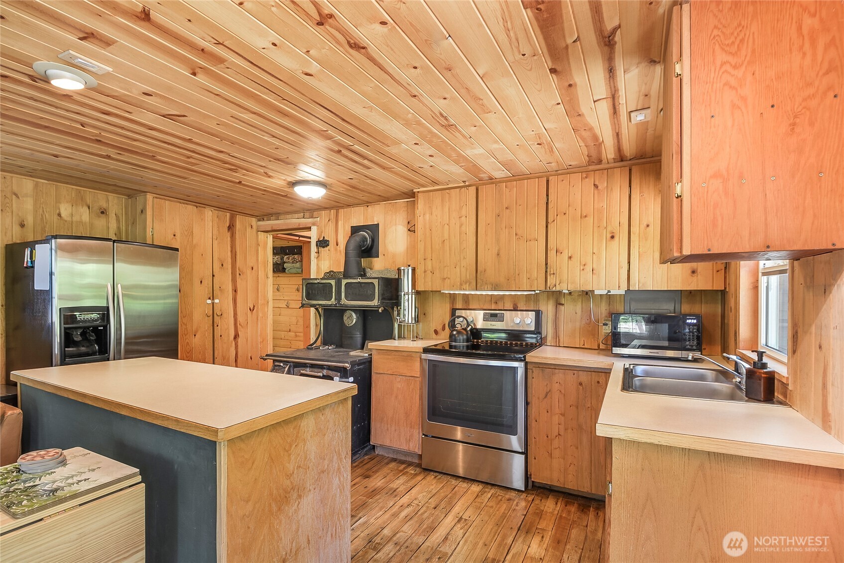 13990 Brae Burn Road Property Photo 2