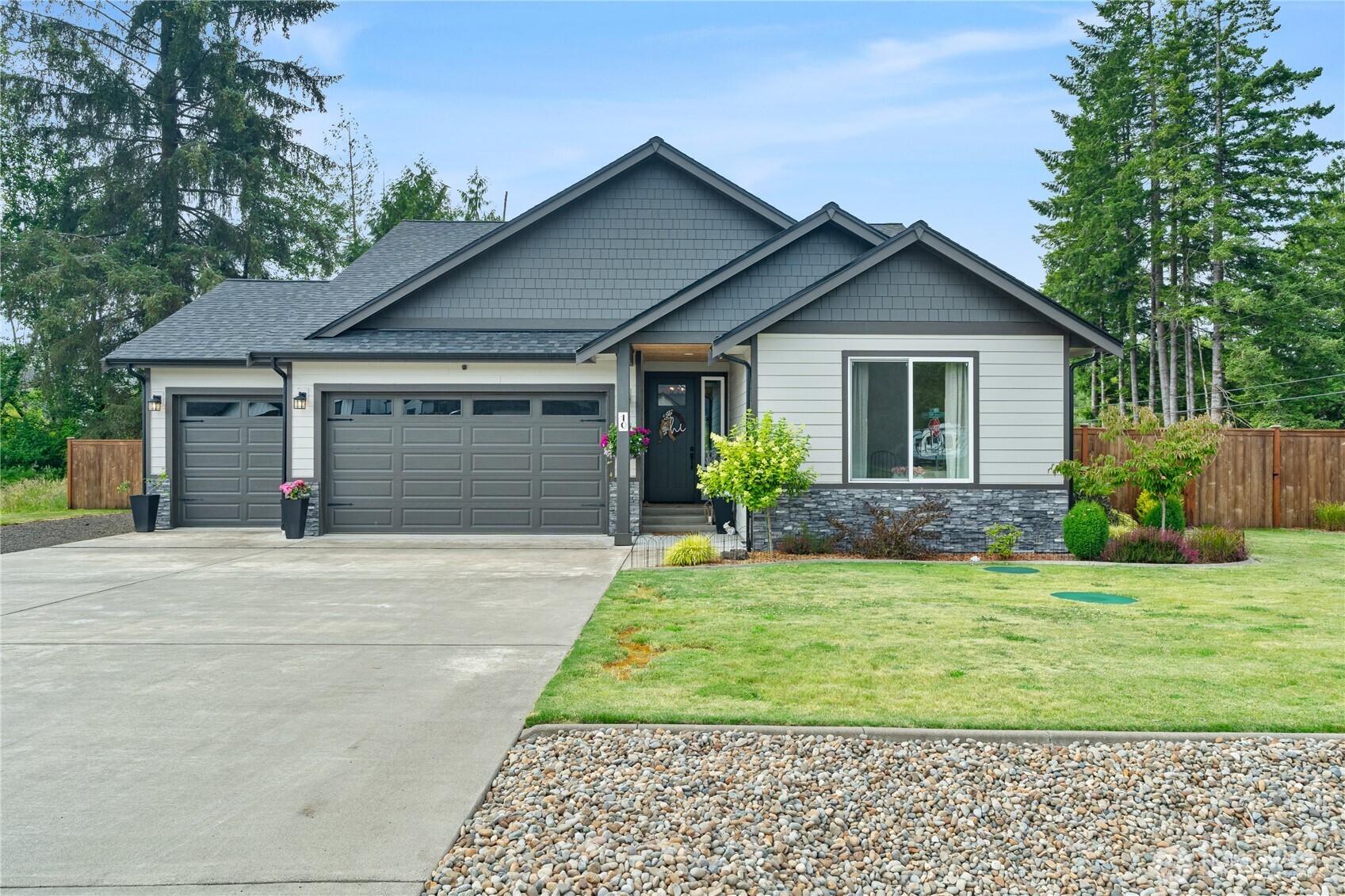 10 Coyote Road Property Photo 1