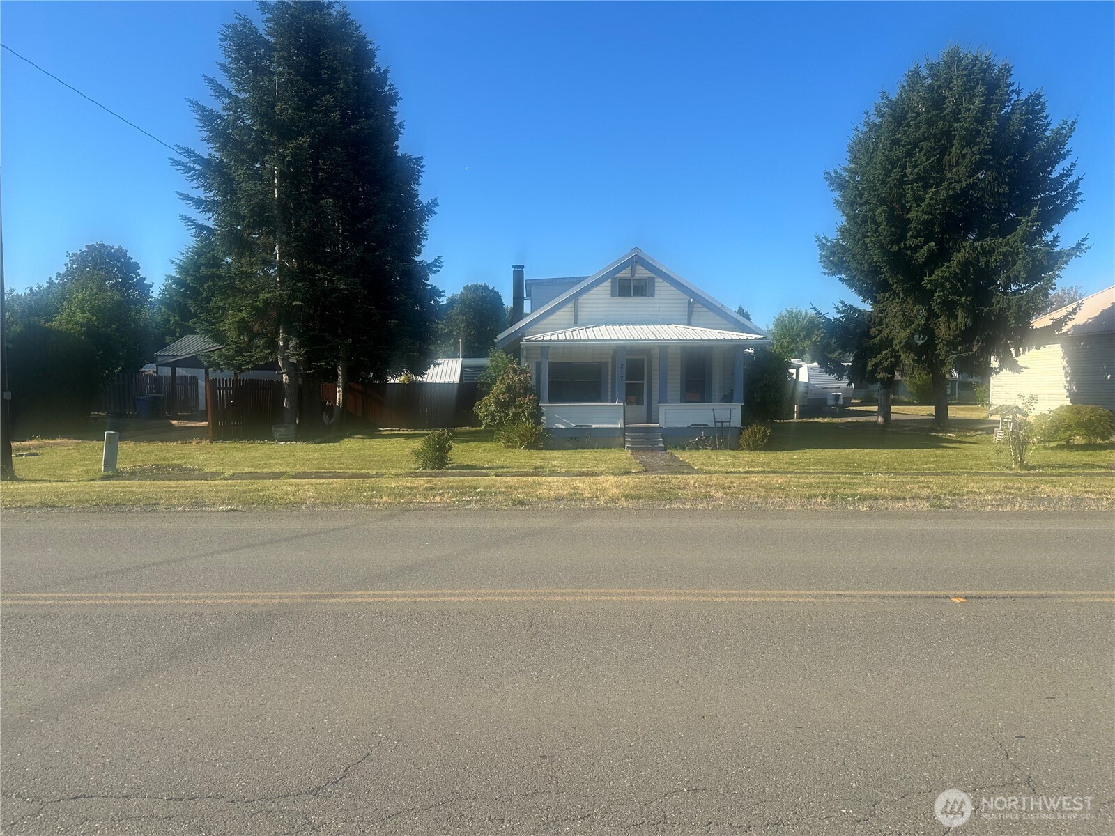 217 E Pe Ell Avenue Property Photo 1