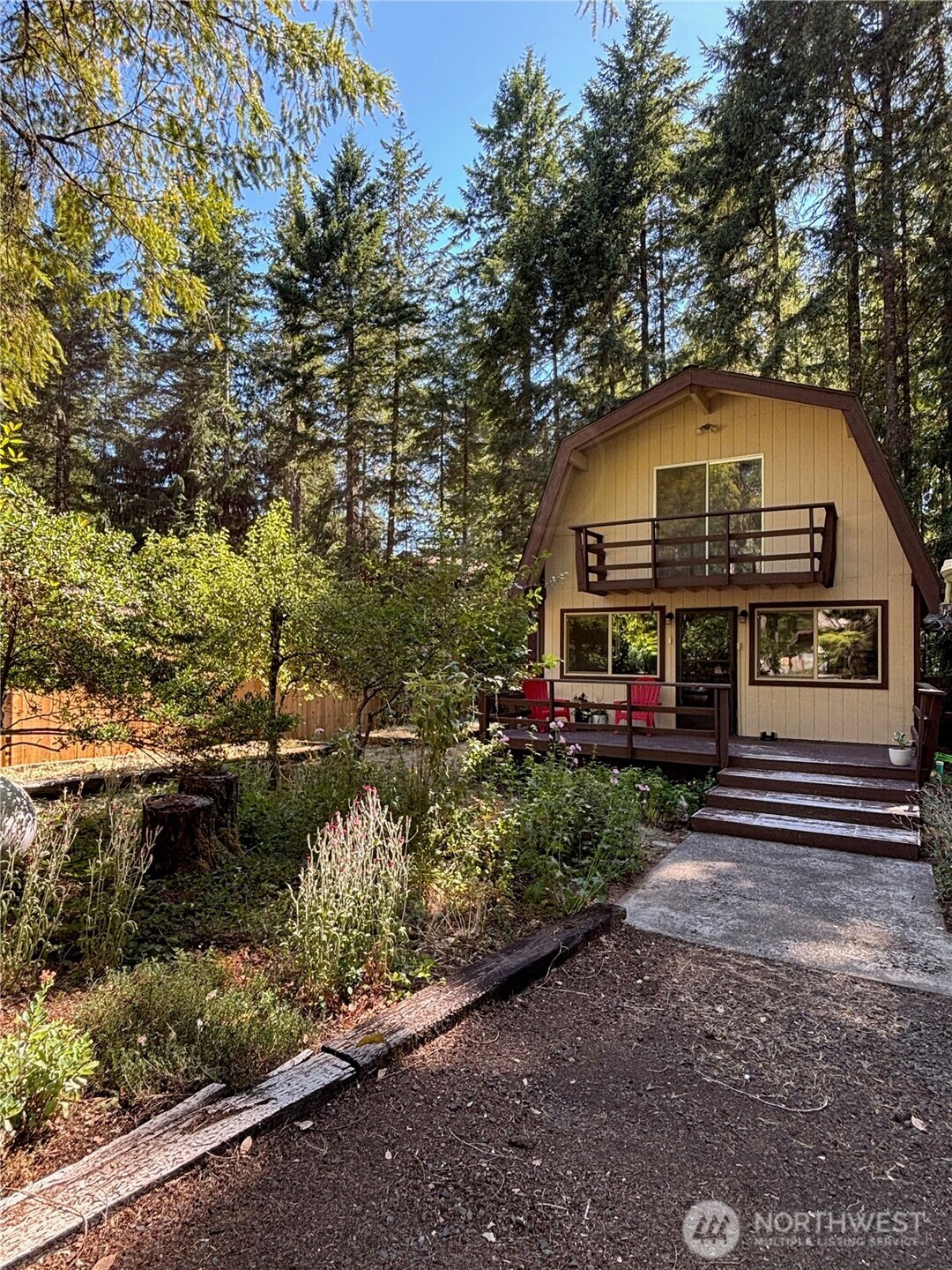 141 N Handicap Place Property Photo 2