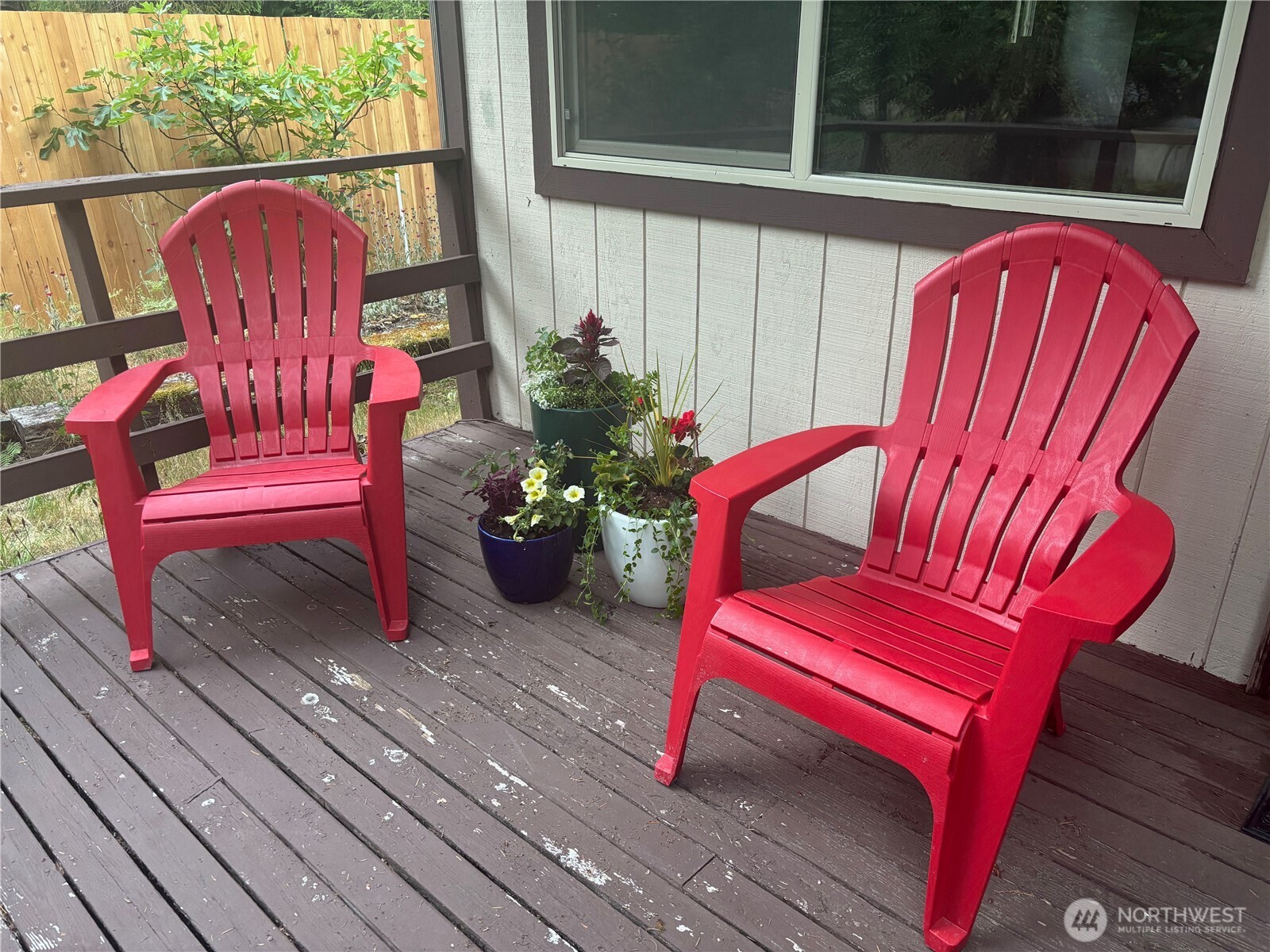 141 N Handicap Place Property Photo 3