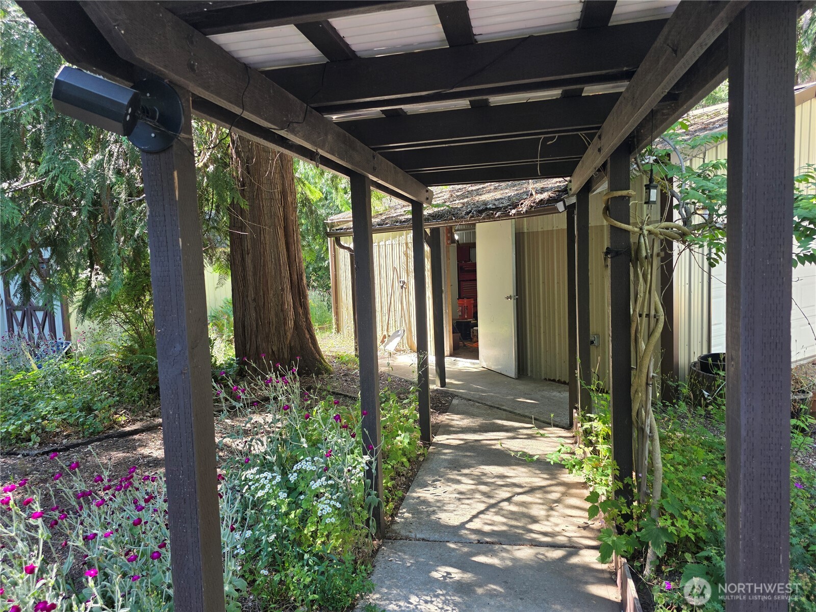 141 N Handicap Place Property Photo 35