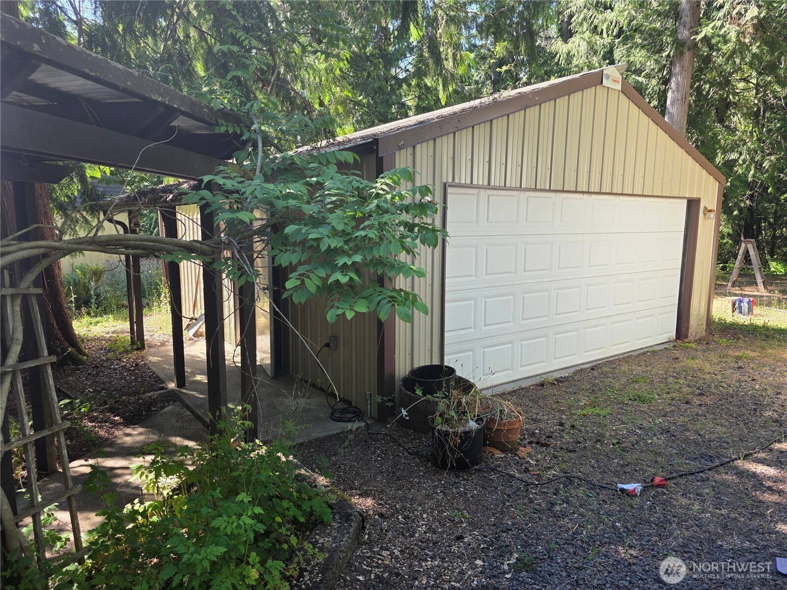 141 N Handicap Place Property Photo 36