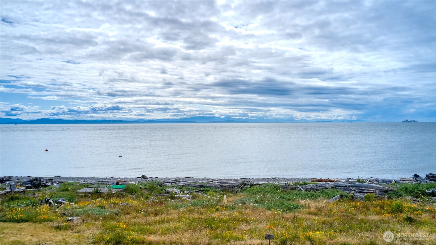 585 Marine Drive Property Photo 5