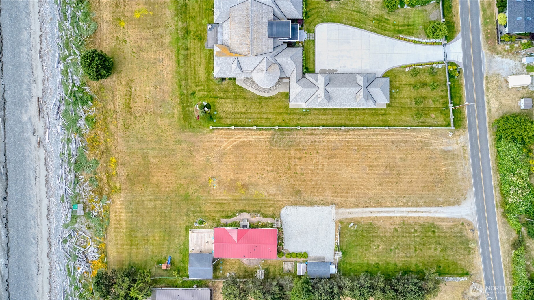 585 Marine Drive Property Photo 14