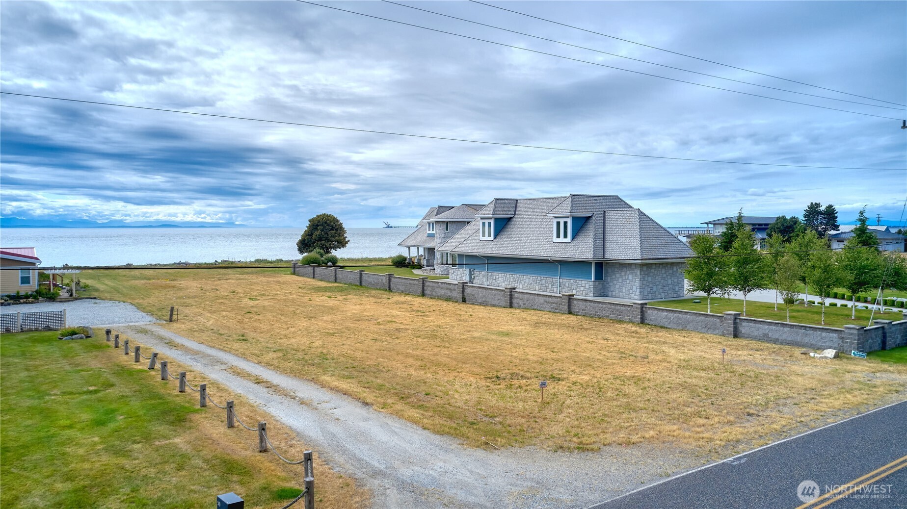585 Marine Drive Property Photo 16