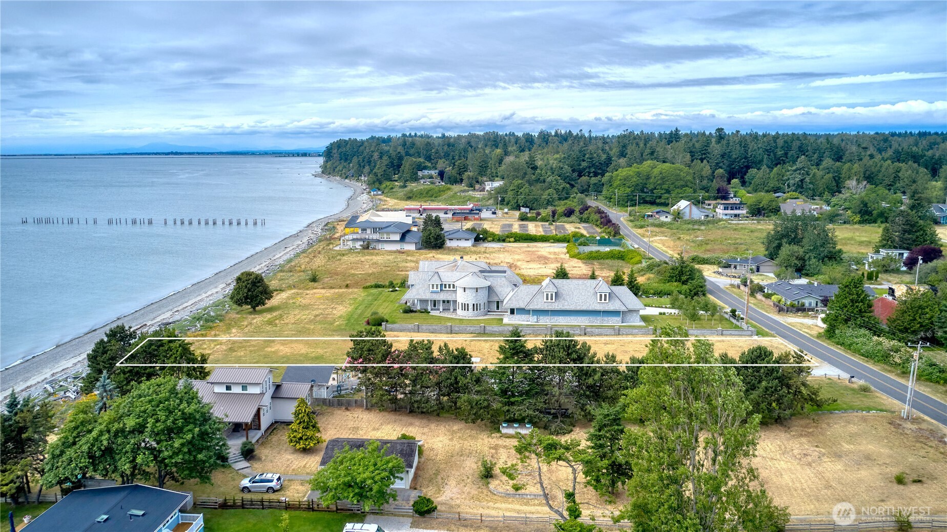 585 Marine Drive Property Photo 17