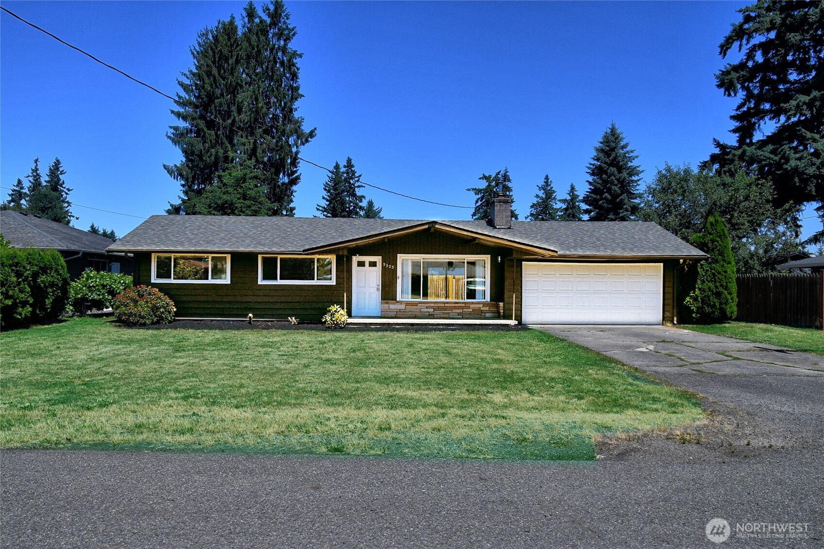 5305 86th Pl Ne Property Photo 1
