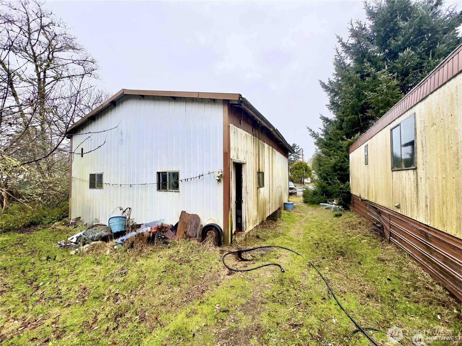 748 Lanyard Court Property Photo 4