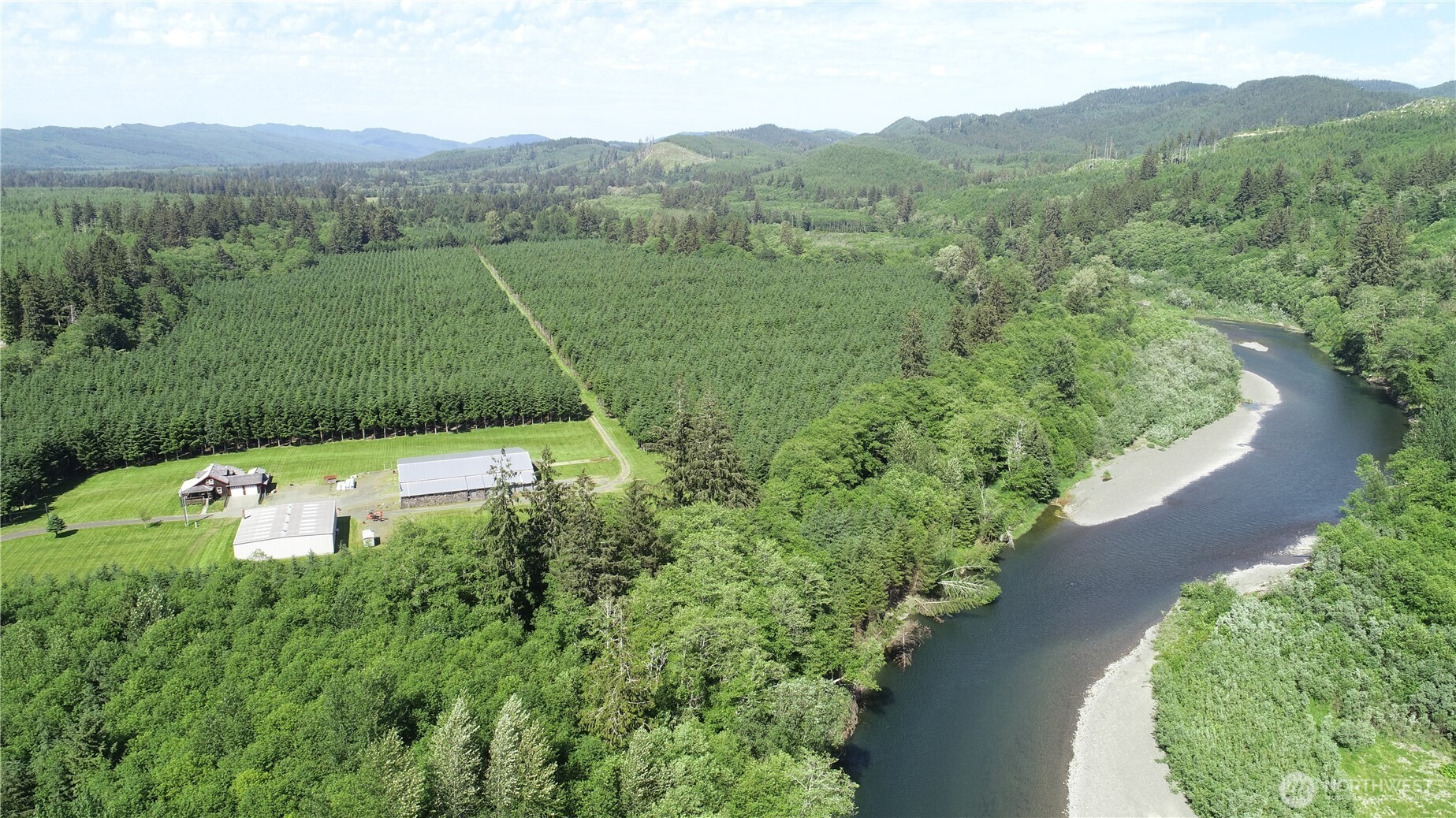 2401797 Property Photo 1
