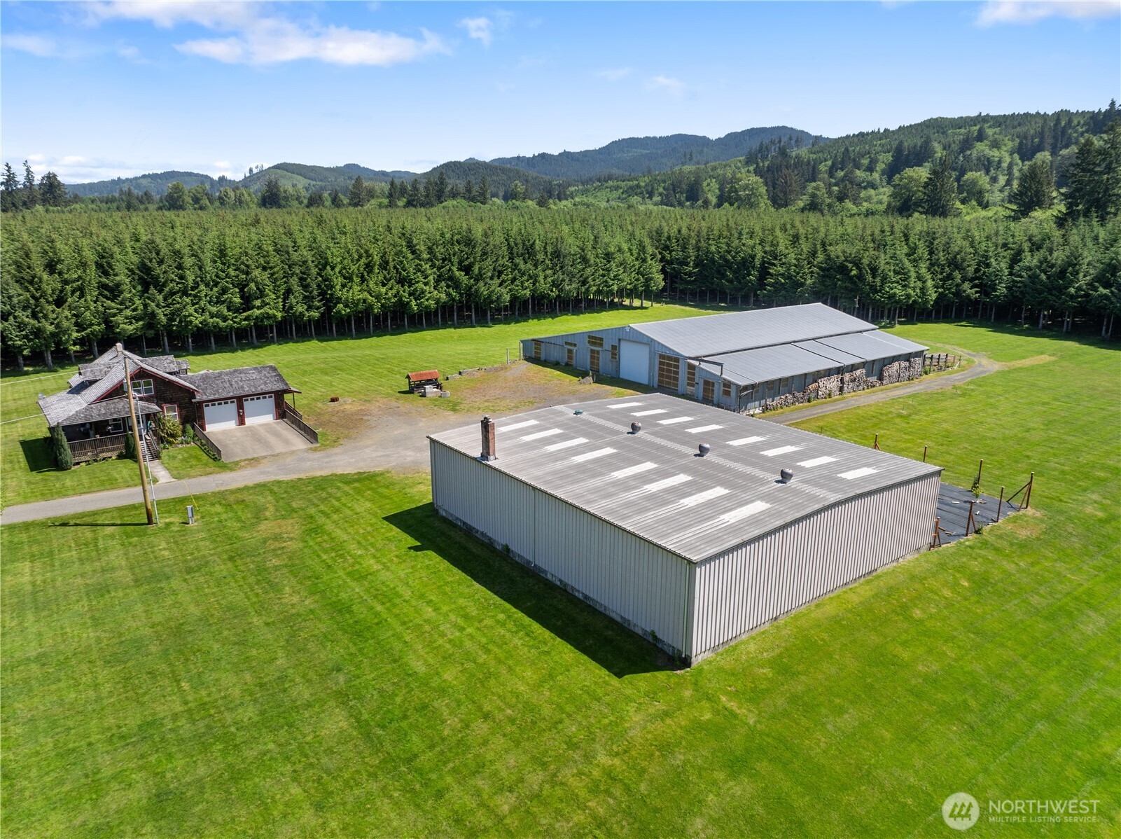 2401797 Property Photo 7
