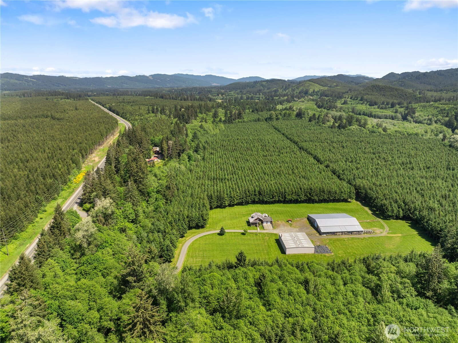 2401797 Property Photo 9