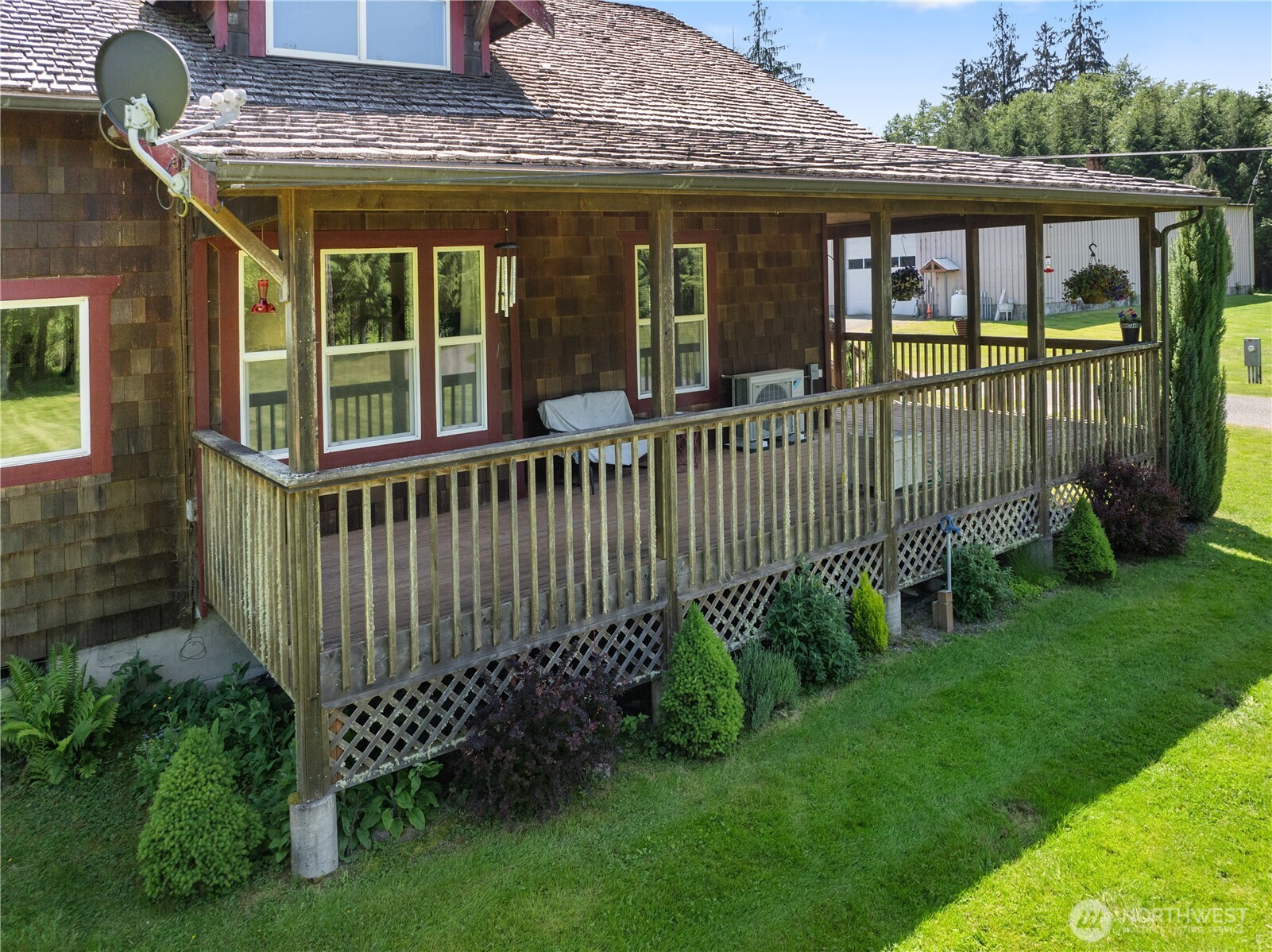 2401797 Property Photo 16
