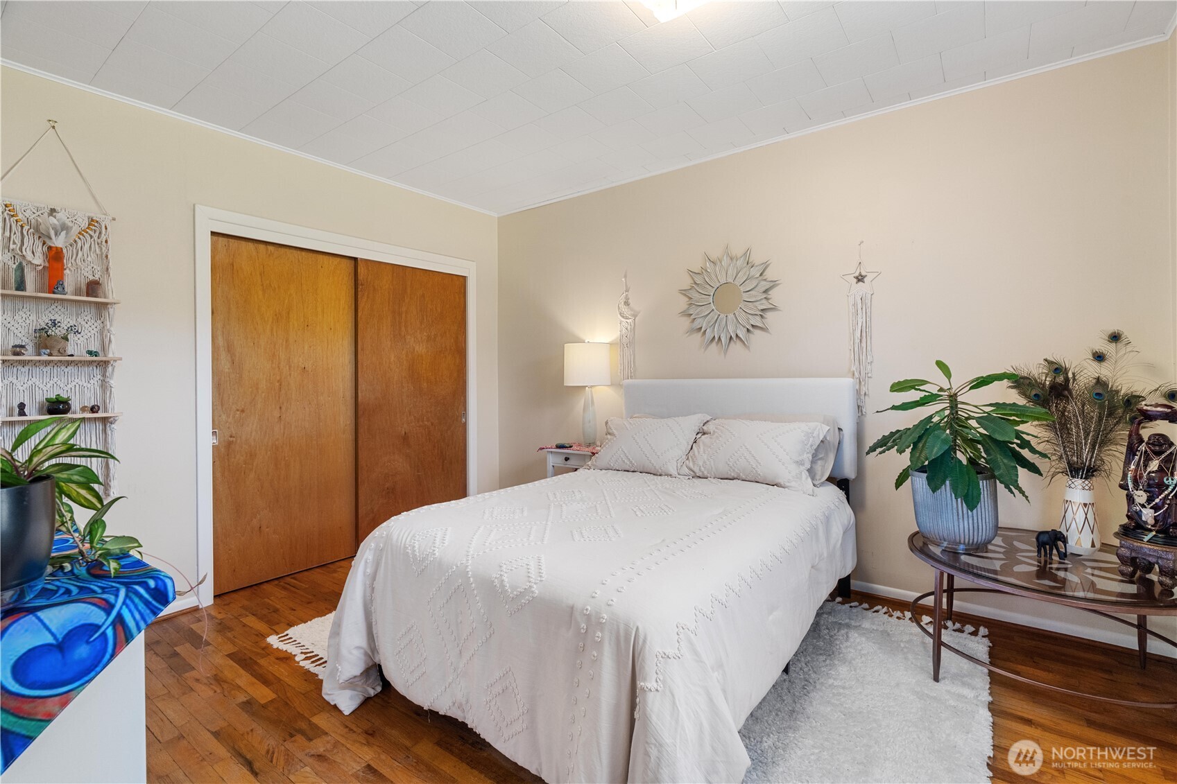 2401797 Property Photo 24