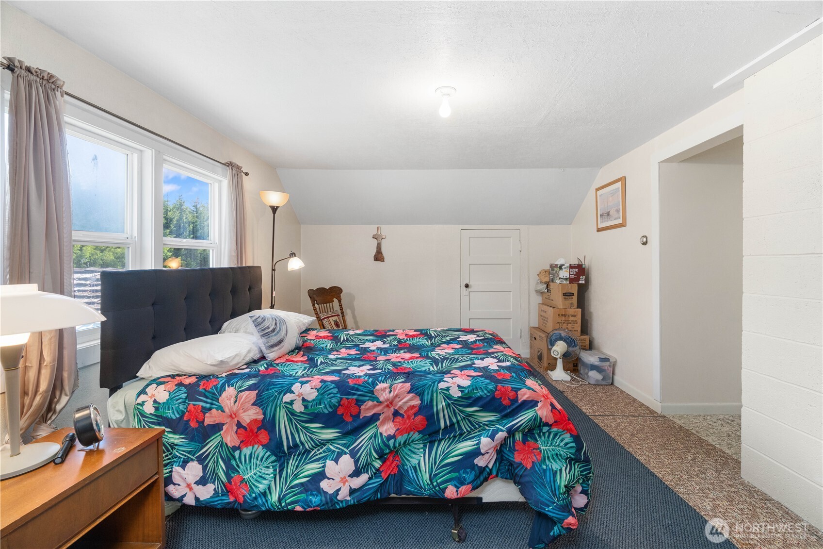 2401797 Property Photo 32