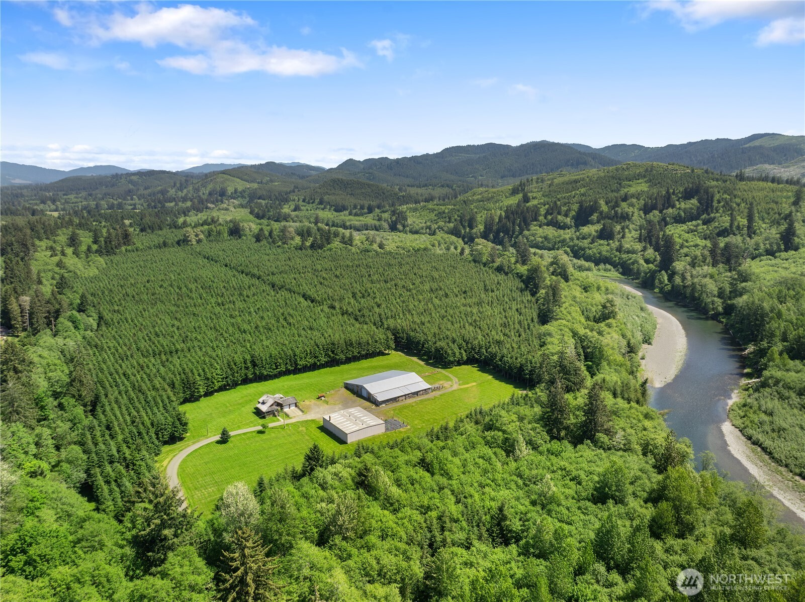 2401797 Property Photo 33
