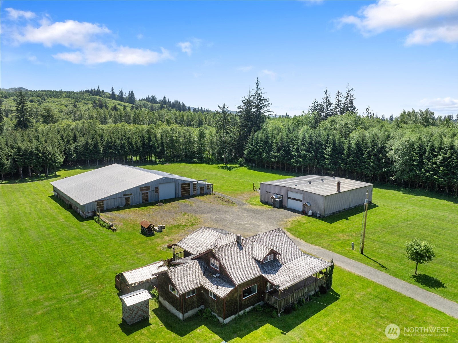 2401797 Property Photo 34