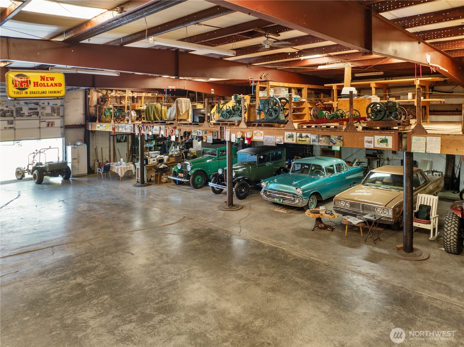 2401797 Property Photo 35