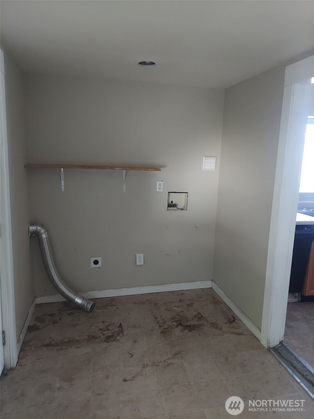 102 N Street Property Photo 9