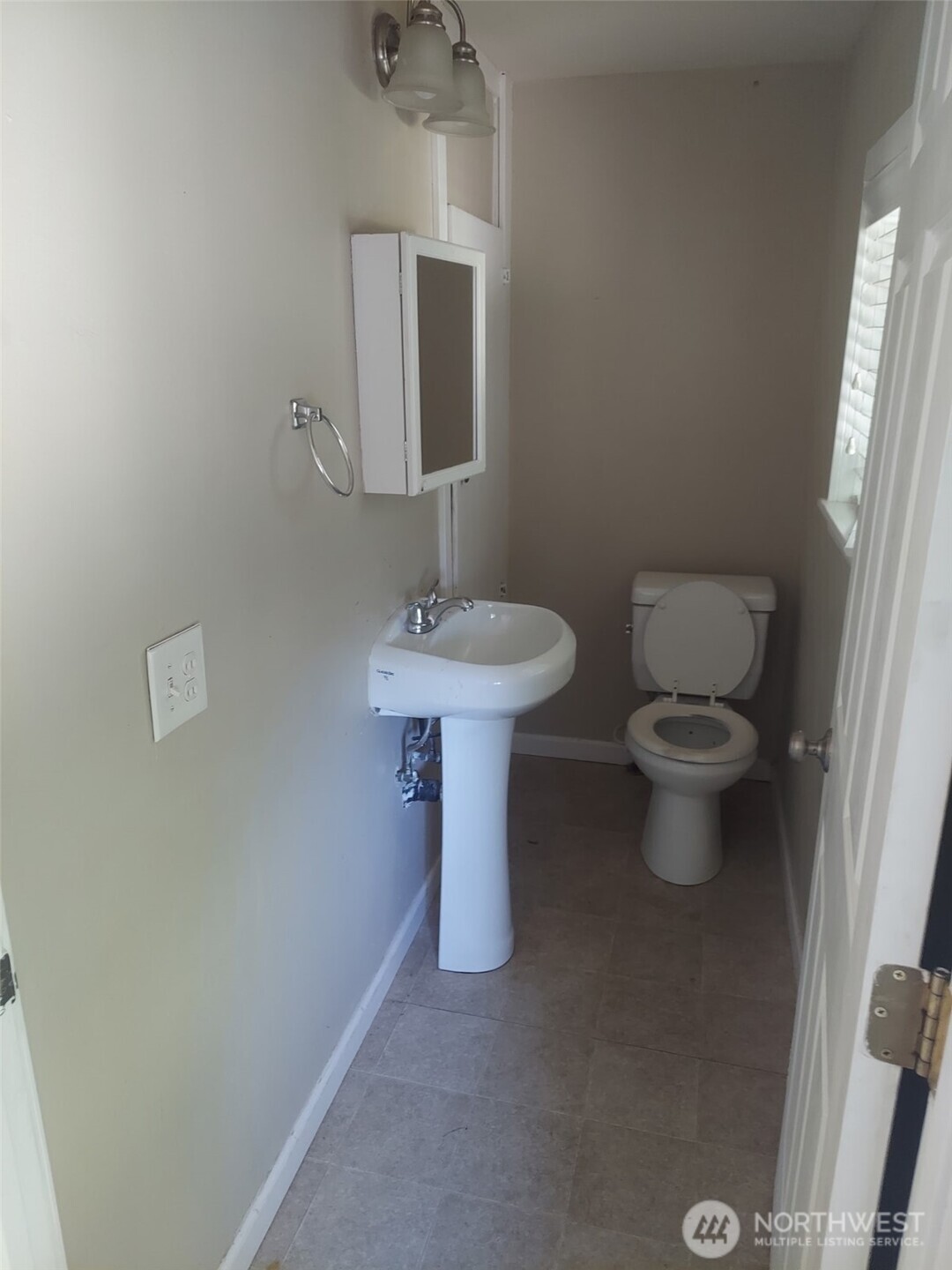102 N Street Property Photo 11
