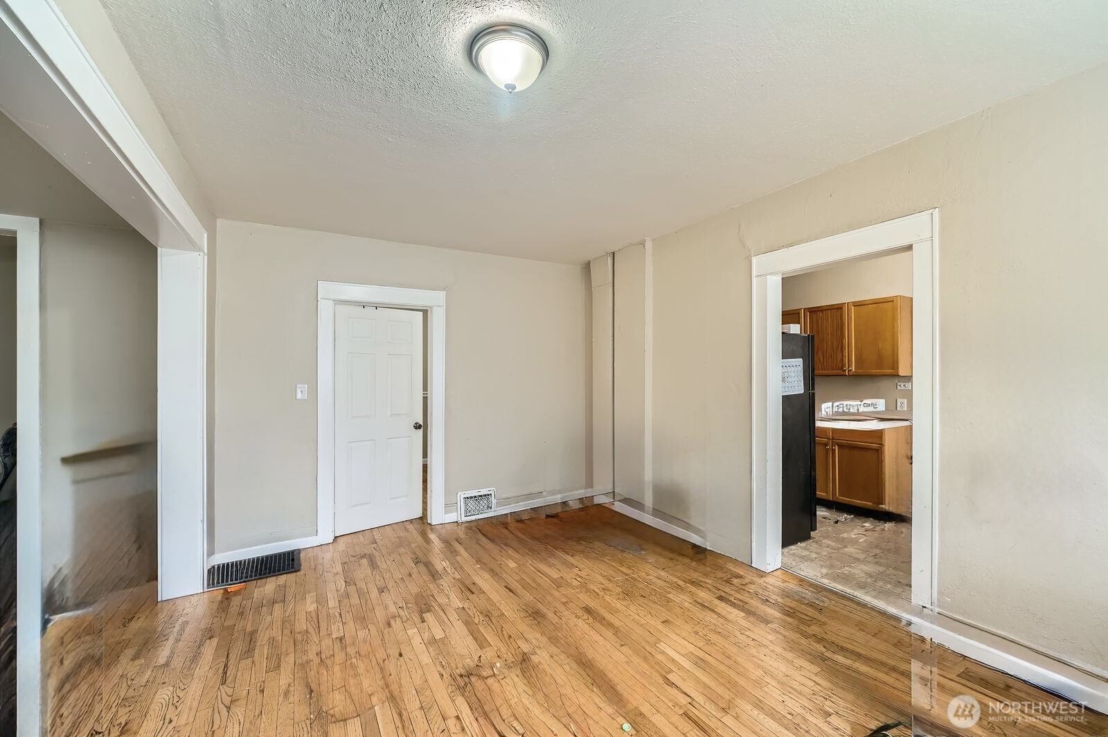 102 N Street Property Photo 16