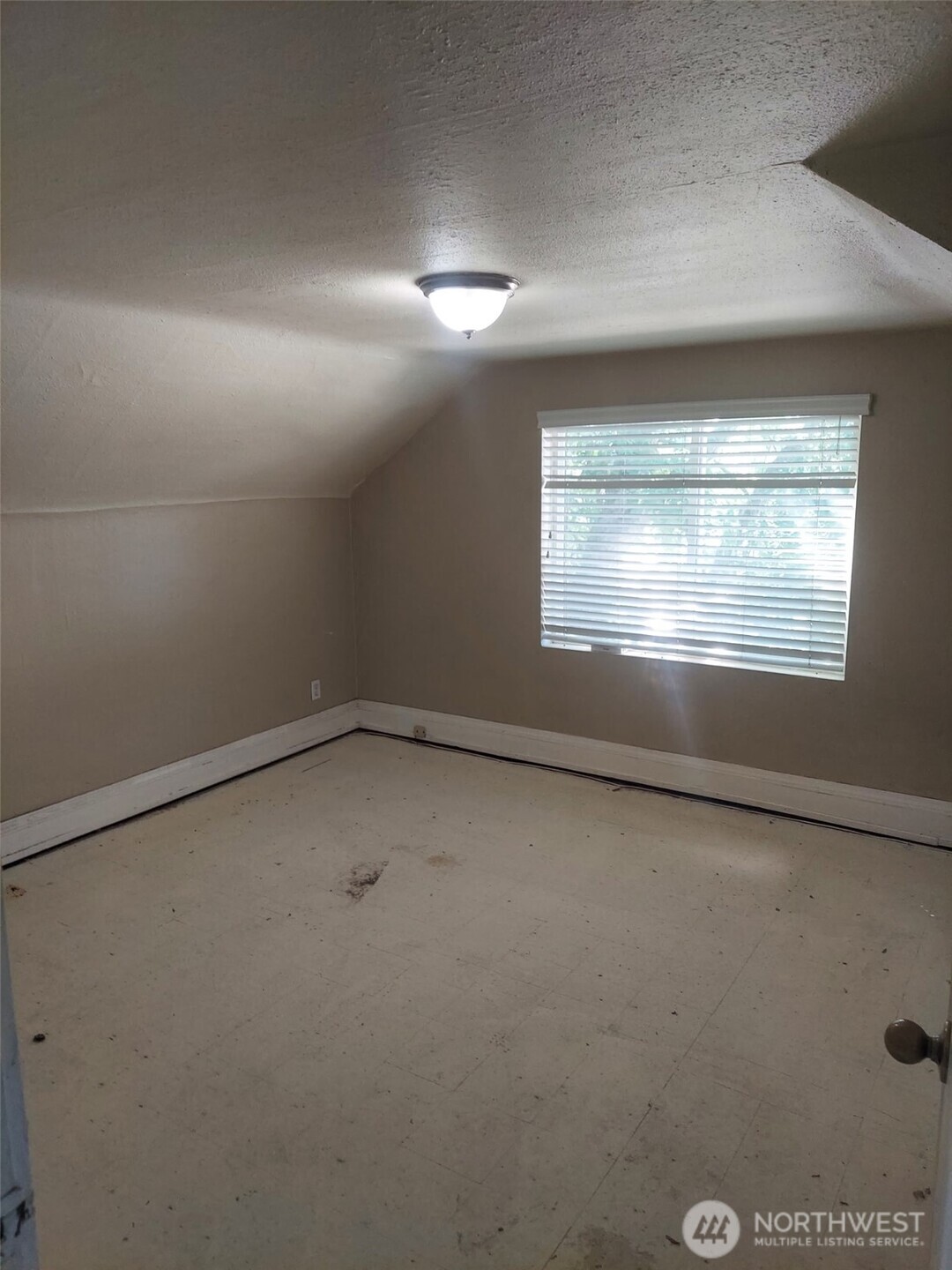 102 N Street Property Photo 17