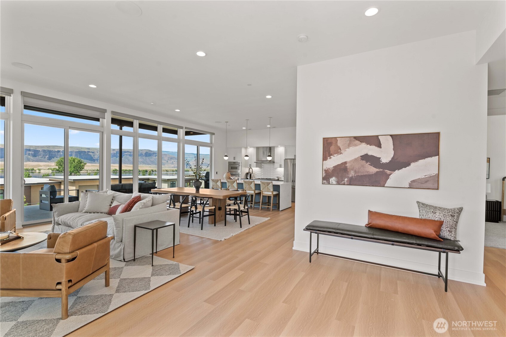 9665 Ridgeview Drive Property Photo 5