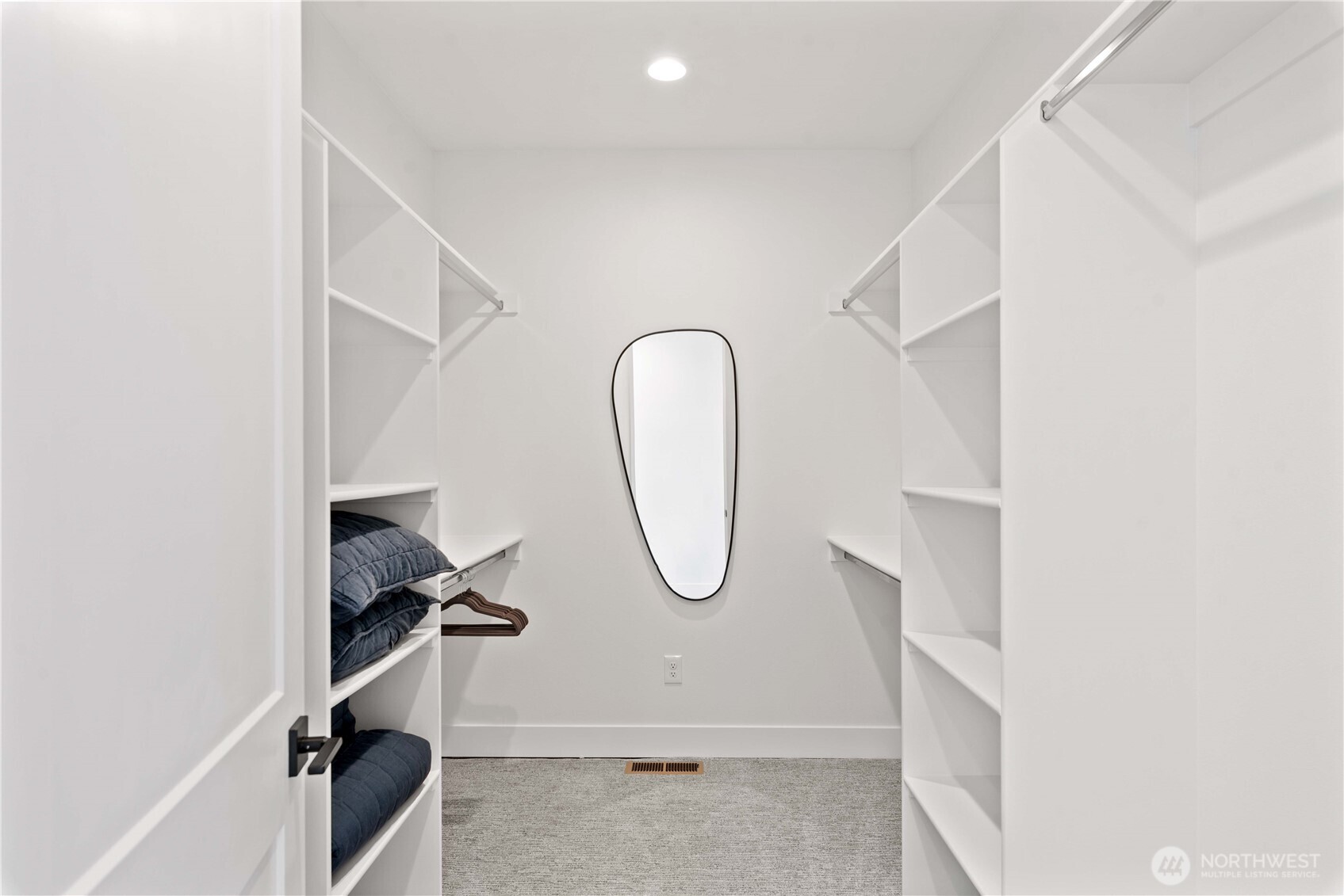 9665 Ridgeview Drive Property Photo 14