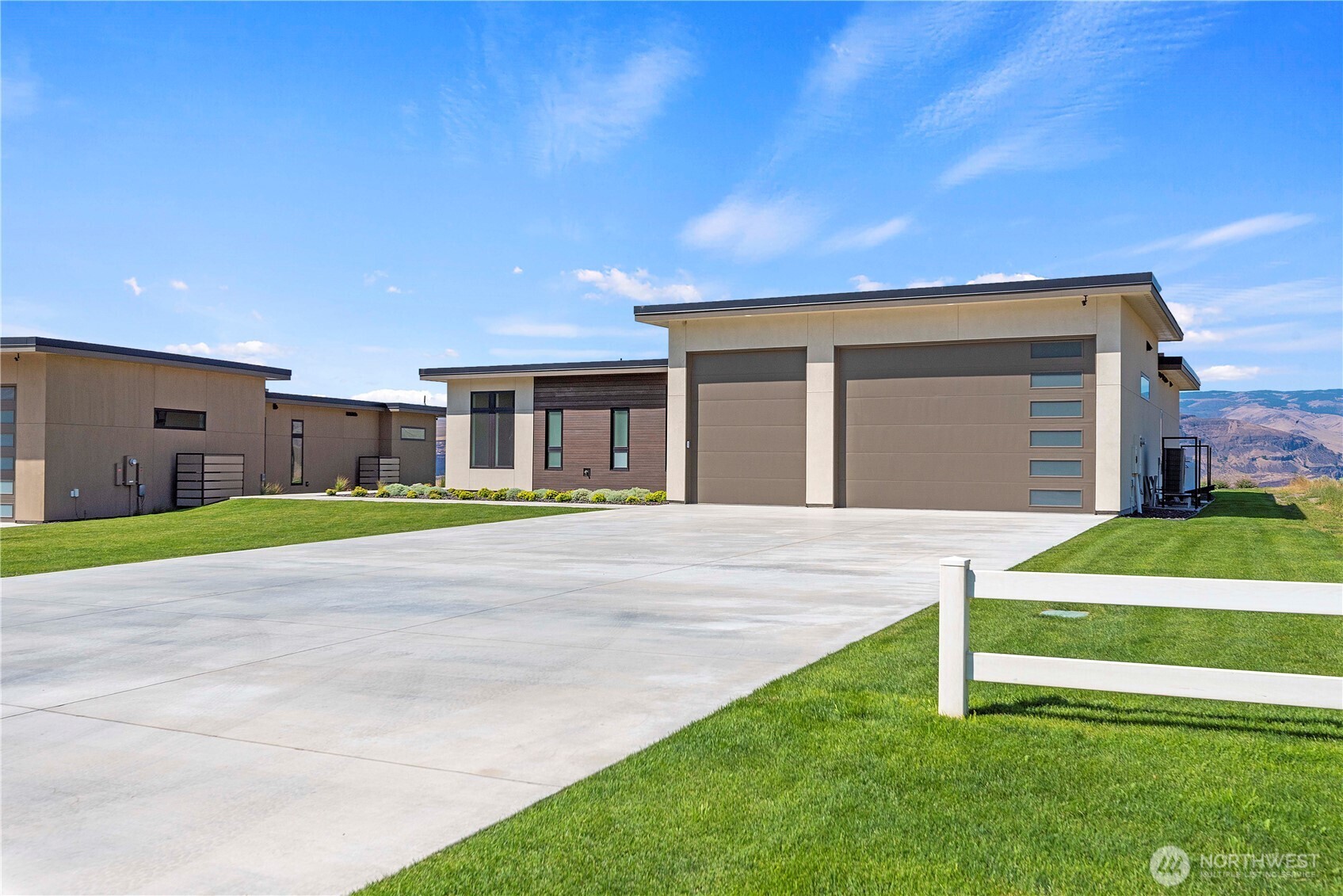 9665 Ridgeview Drive Property Photo 19