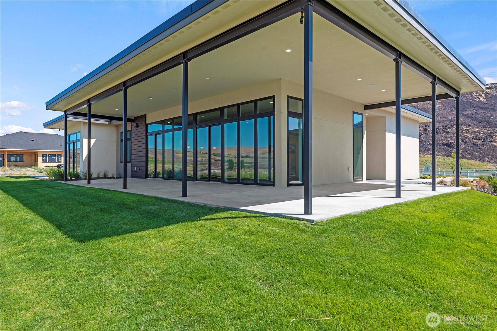 9665 Ridgeview Drive Property Photo 23