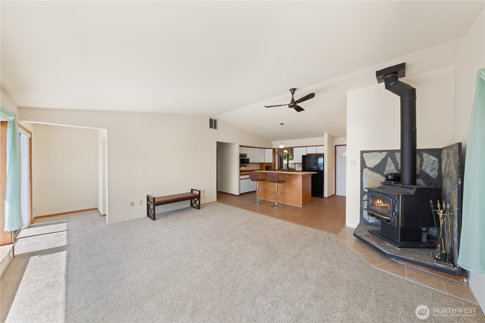 7541 Holiday Boulevard Property Photo 12