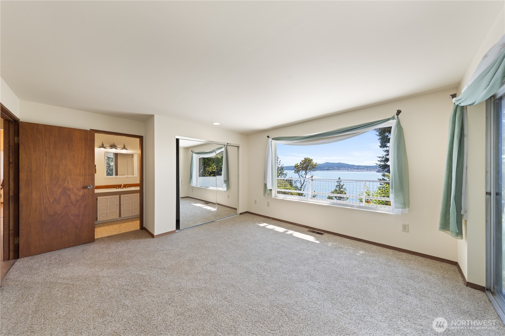 7541 Holiday Boulevard Property Photo 14