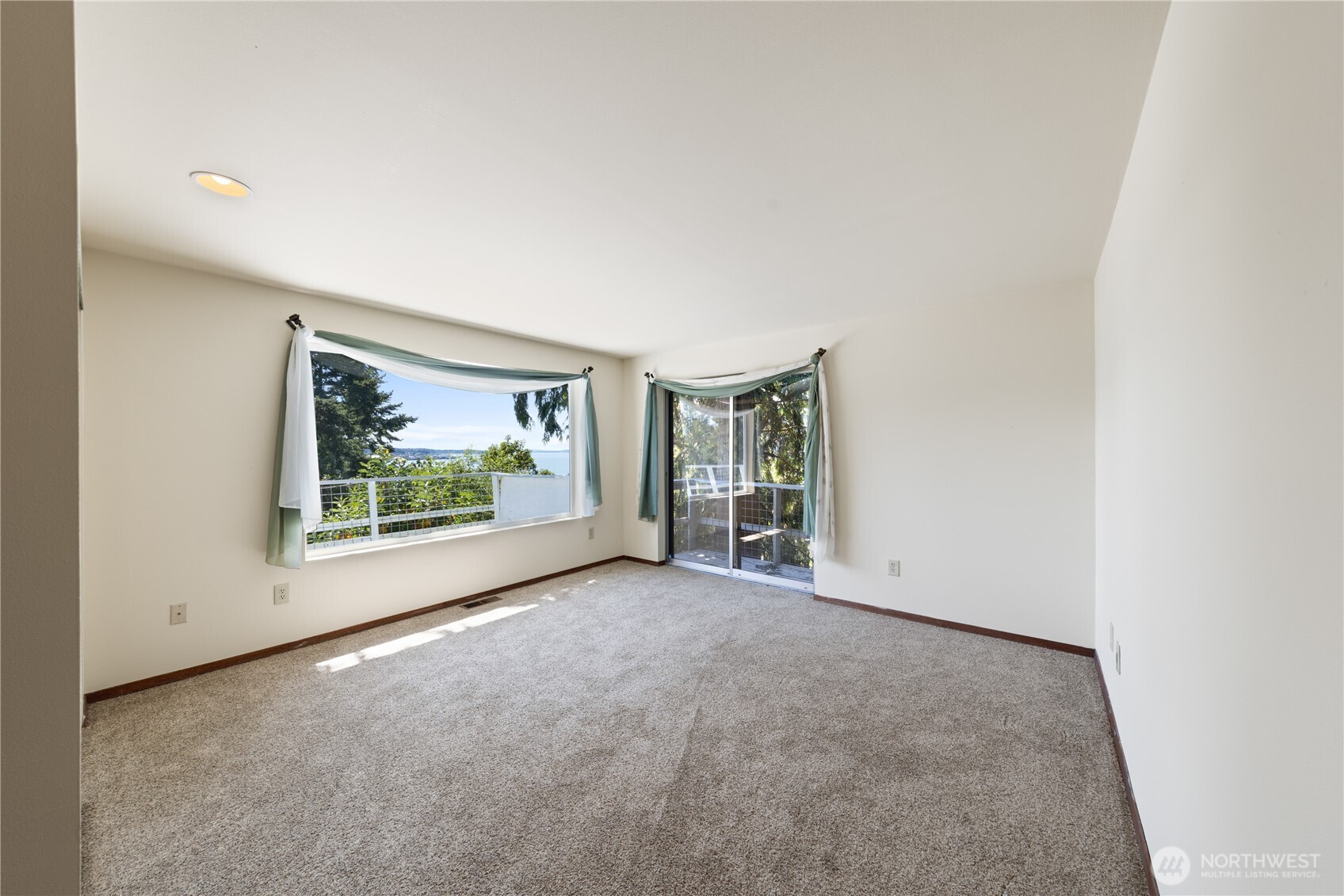 7541 Holiday Boulevard Property Photo 15
