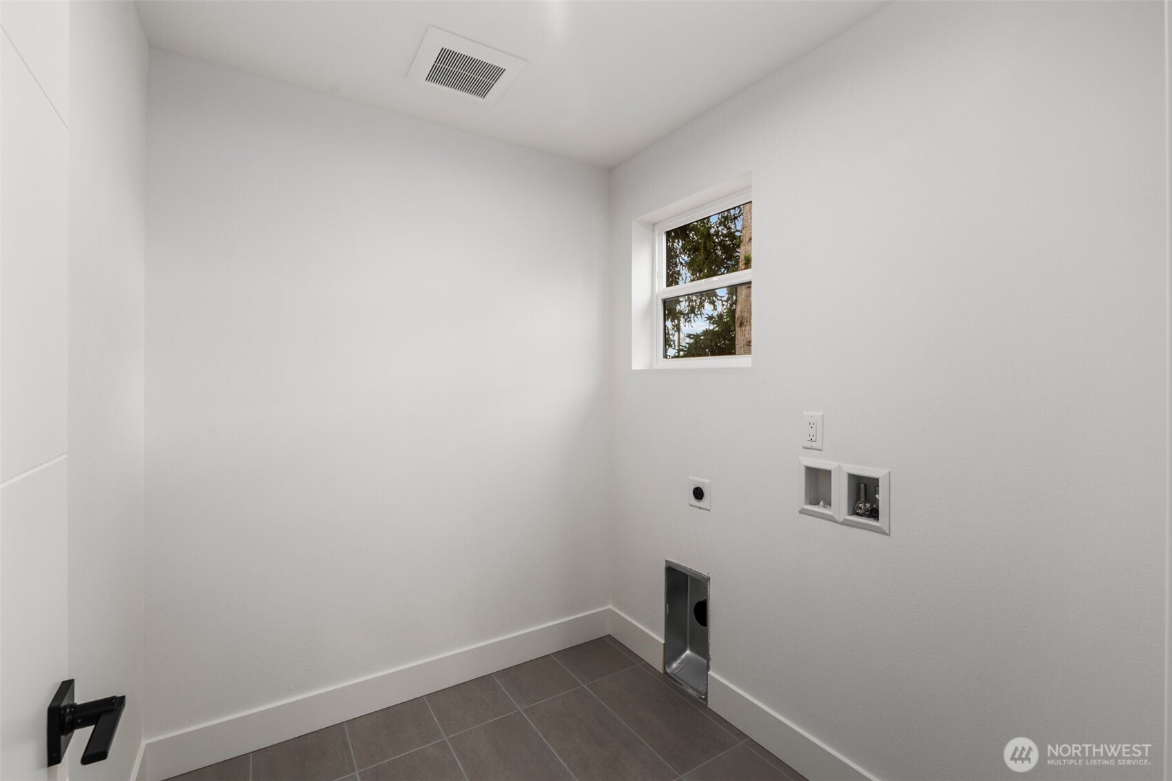 4529 S Orcas Street Property Photo 27