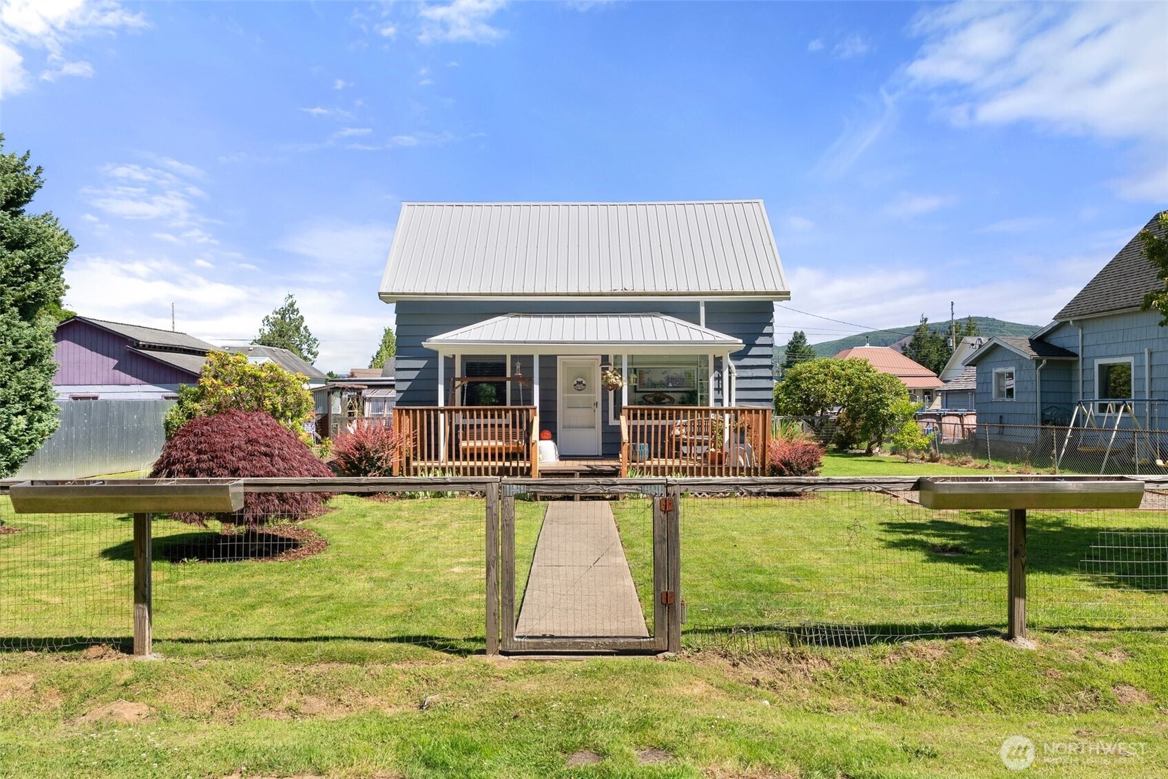 209 Cowlitz Street Property Photo 1