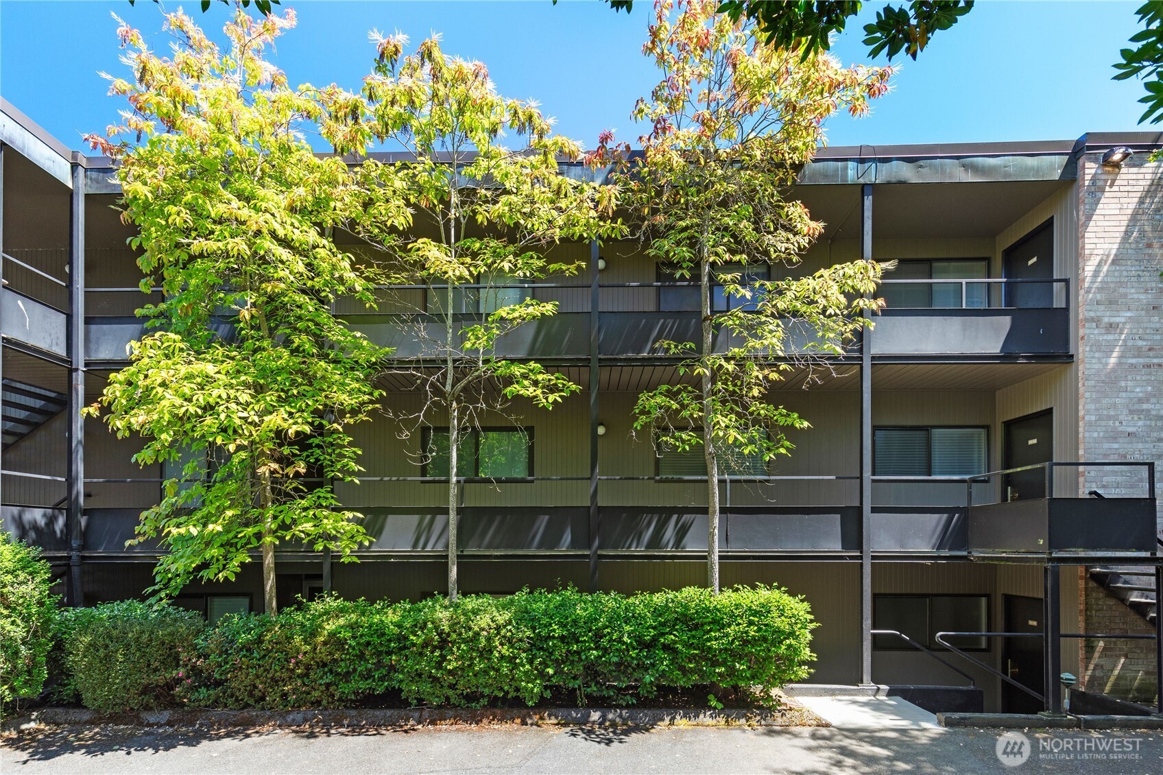 5101 Ne 55th Street 103 Property Photo 2