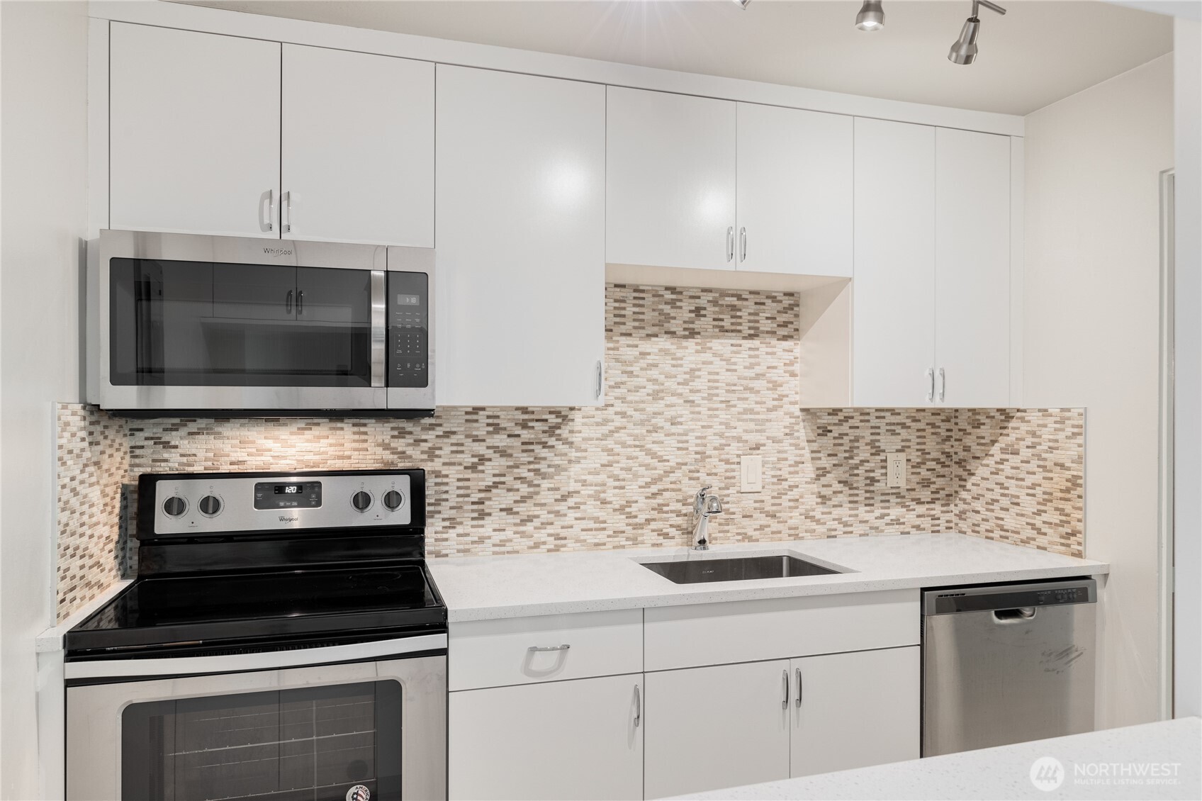 5101 Ne 55th Street 103 Property Photo 5