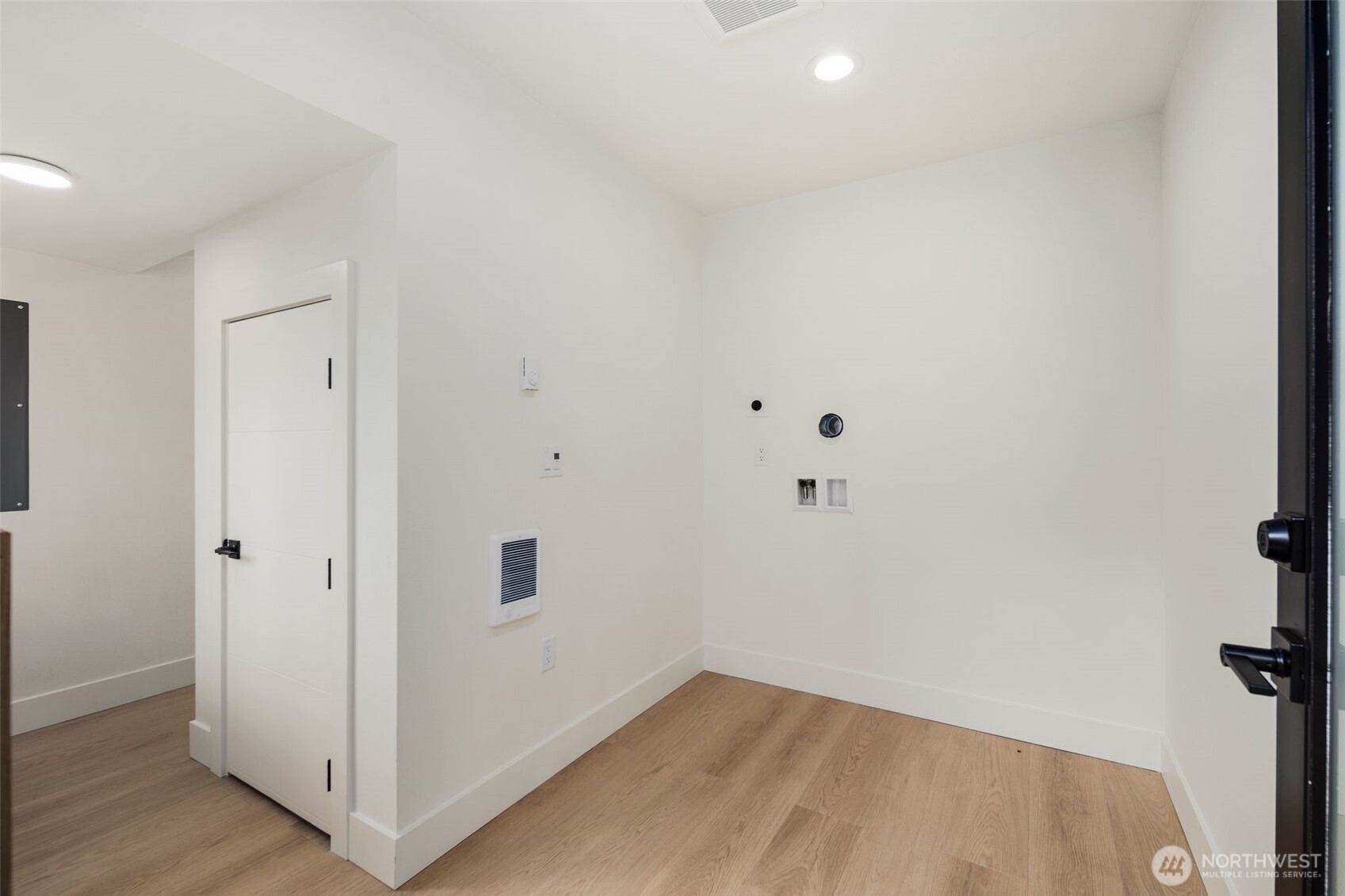4529 S Orcas Street B Property Photo 18